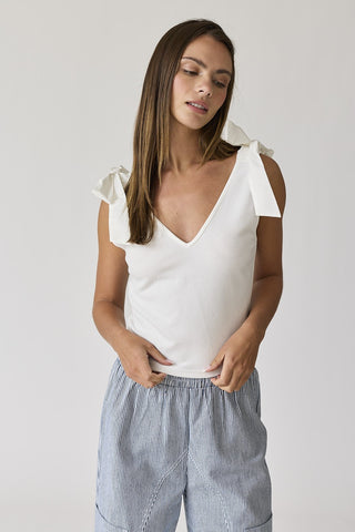 Do The White Thing Top