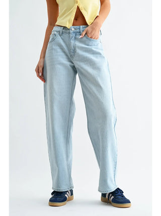 Just Black Relaxed Straight Barrel Jeans