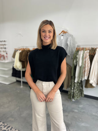 Chic Show Turtleneck Sweater Vest