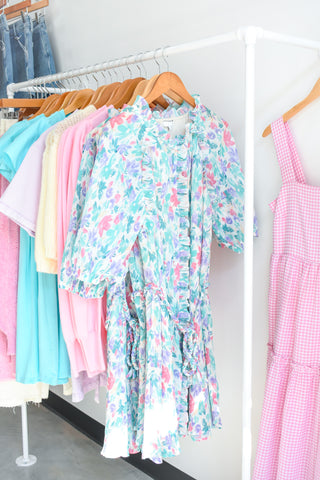 I Don't Kiss And Pastel Dress
