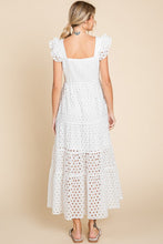 Load image into Gallery viewer, Eyelet Allure Maxi Dress
