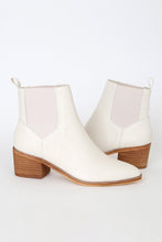 Load image into Gallery viewer, Filip Leather Ankle Bootie
