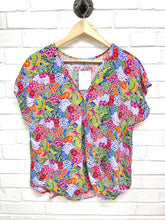 Load image into Gallery viewer, Last Bud Not Least Floral Top
