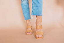 Load image into Gallery viewer, Lasting-20 Heeled Sandals
