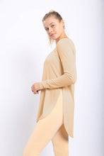 Load image into Gallery viewer, Long Sleeve Flow Top with Side Slits
