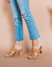 Load image into Gallery viewer, Lasting-20 Heeled Sandals
