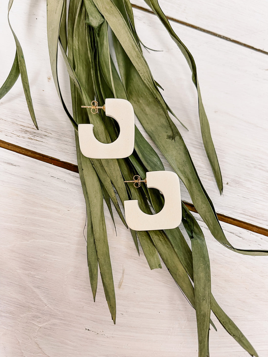 Binky & Lulu Solid Square Mini Hoop