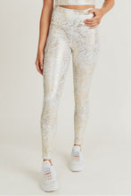 Load image into Gallery viewer, Gold Snake Print Highwaist Leggings
