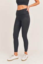 Load image into Gallery viewer, Micro Ribbed Lycra Blend Highwaist Leggings
