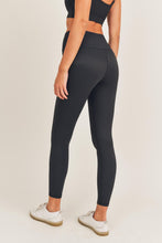 Load image into Gallery viewer, Micro Ribbed Lycra Blend Highwaist Leggings
