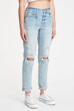 Load image into Gallery viewer, Daze Loverboy High Rise Boyfriend Jeans
