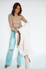 Load image into Gallery viewer, Winter Wishes Reversible Sherpa Puffer Jacket
