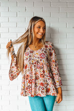 Load image into Gallery viewer, Somebudy To Love Floral Print Top
