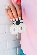 Load image into Gallery viewer, Bead Wide Oval Earrings
