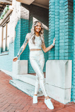 Load image into Gallery viewer, Gold Snake Print Highwaist Leggings

