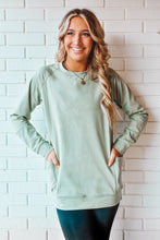 Load image into Gallery viewer, Active Raglan Pullover with Pockets
