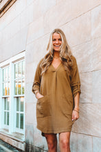 Load image into Gallery viewer, Pocket Queen Dress
