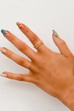 Load image into Gallery viewer, Enamel And Bamboo And Rope Ring Set
