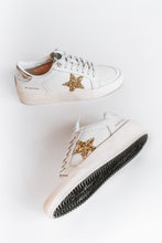 Load image into Gallery viewer, Vintage Havana Magneev Glitter Star Sneaker
