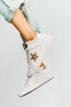 Load image into Gallery viewer, Vintage Havana Magneev Glitter Star Sneaker
