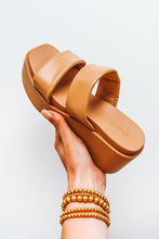 Load image into Gallery viewer, Blooming-08 Platform Sandal
