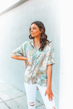 Load image into Gallery viewer, Vision Of Love Paisley Button Up Top
