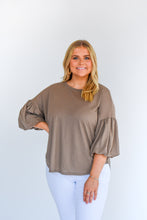 Load image into Gallery viewer, Burst My Bubble Sleeve Top
