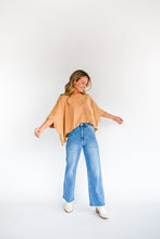 Load image into Gallery viewer, Lookin&#39; Gorgeous Vintage Washed Top
