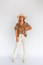 Load image into Gallery viewer, Abstract Animal Fall Tunic Top
