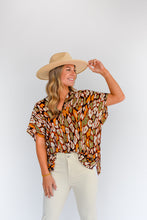 Load image into Gallery viewer, Abstract Animal Fall Tunic Top
