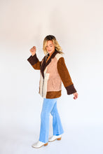 Load image into Gallery viewer, Looking Snow Cute Color Block Sherpa Jacket
