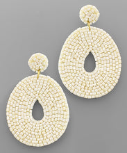 Load image into Gallery viewer, Bead Wide Oval Earrings

