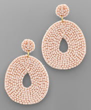 Load image into Gallery viewer, Bead Wide Oval Earrings

