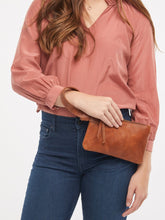 Load image into Gallery viewer, ABLE Rachel Wristlet

