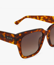 Load image into Gallery viewer, DIFF Bella II Sunglasses
