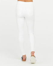 Load image into Gallery viewer, SPANX Ankle Skinny Jeans
