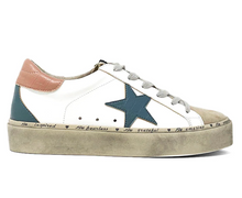 Load image into Gallery viewer, Reba Platform Sneakers
