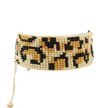 Load image into Gallery viewer, Leopard Pattern Bead Bracelet

